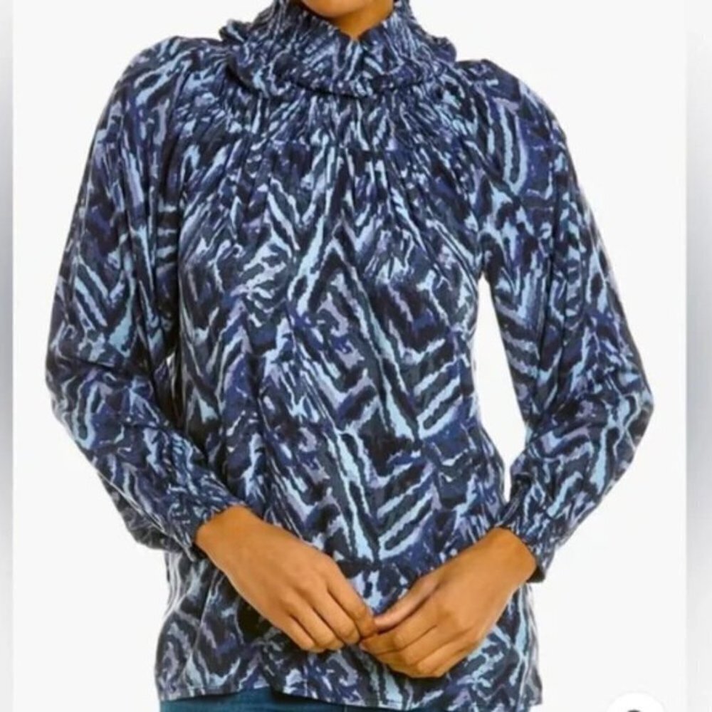 Beachlunchlounge Delilah High Neck Long Sleeve Smocked Peasant Top Blue Glow